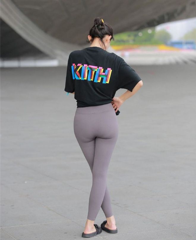 讲真的瑜伽裤真的不适泛亚电竞合腿部比较肥的女生(图3)