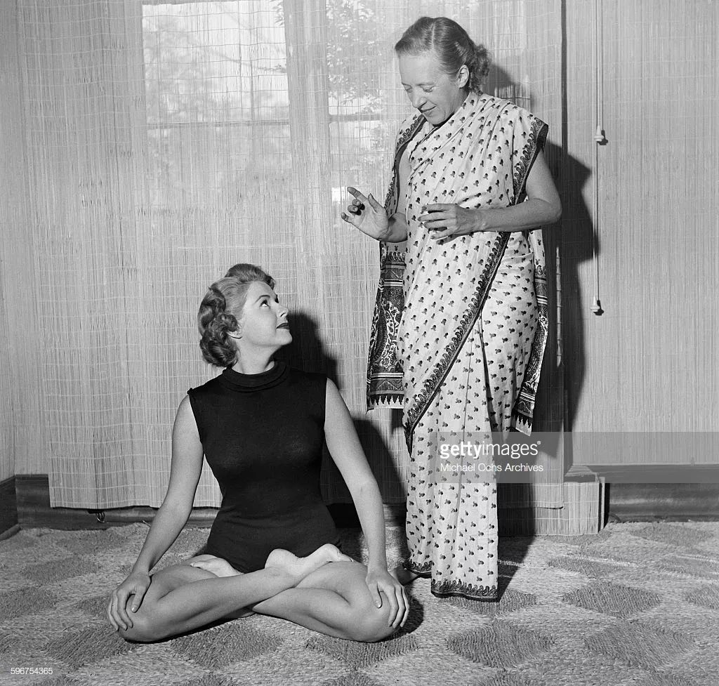 世界第一位练瑜伽的女性活泛亚电竞了102岁还是宋美龄、玛丽莲梦露的瑜伽老师…(图11)