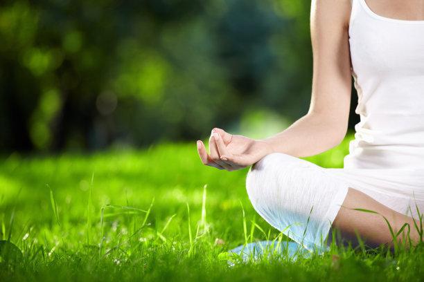 泛亚电竞坚持进行瑜伽运动帮你塑造翘臀提升气质缓解生活压力(图3)