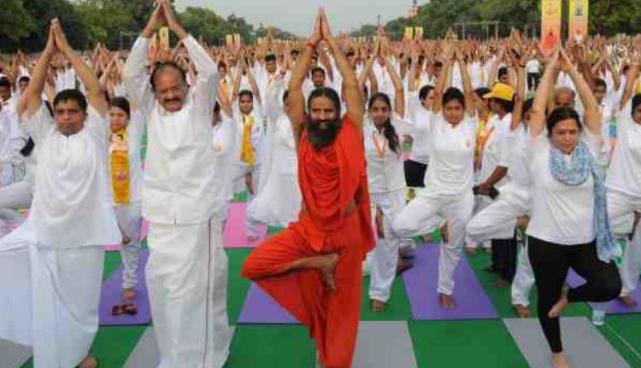 泛亚电竞印度再出新“操作”一瑜伽大师嘲讽现代医学印度医学人员怒了(图3)