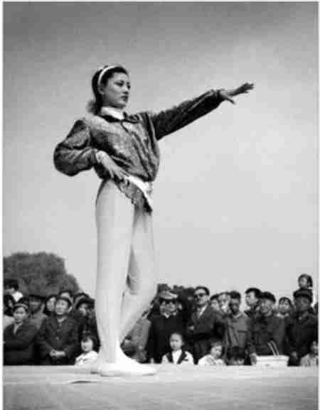 80年泛亚电竞代流行的健美裤居然可以唤醒中国女性的审美和独立意识？(图9)