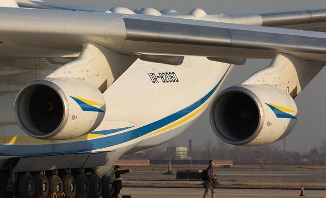 世界上最大的飞机：32个轮子640吨起飞重量运输能力有多强悍泛亚电竞？(图5)
