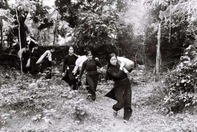 泛亚电竞越战中 美国被称为“空孕催乳剂”的药品 让越南女兵受尽痛苦(图2)