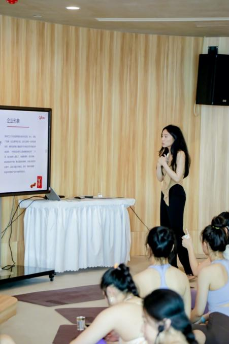 重塑健康美力生活方式 高端瑜伽沙龙活动在杭州泛亚电竞举办(图2)
